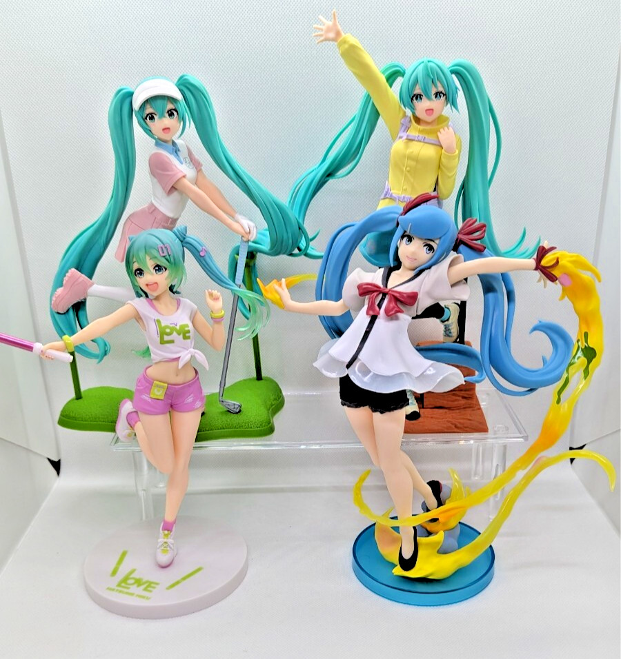 Juego de 4 figuras Hatsune Miku Project DIVA Holiday Memories LIVE Audience Used