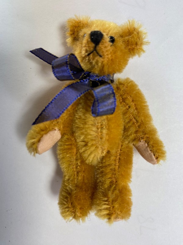 World of  Miniature Bear By Theresa Yang Mohair Fern #651-GO Closing