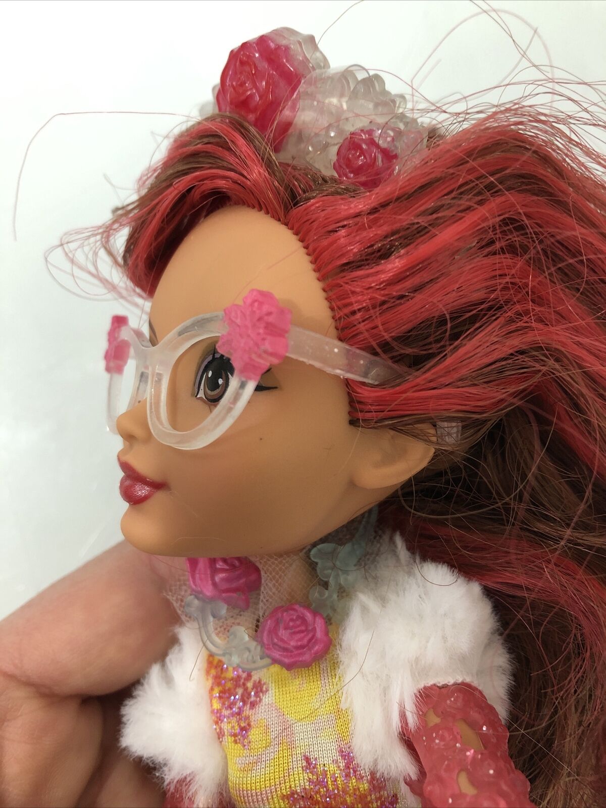 Ever After High Doll Epic Winter Daring Charming and Rosabella