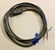 Omron E2S-Q2 Sensor NEW