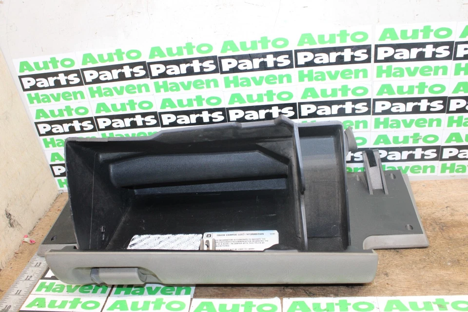 95-98 OBS Chevy CK1500 2500 3500 Suburban Tahoe - Conjunto de guantera gris OEM  Foto 4 de 4