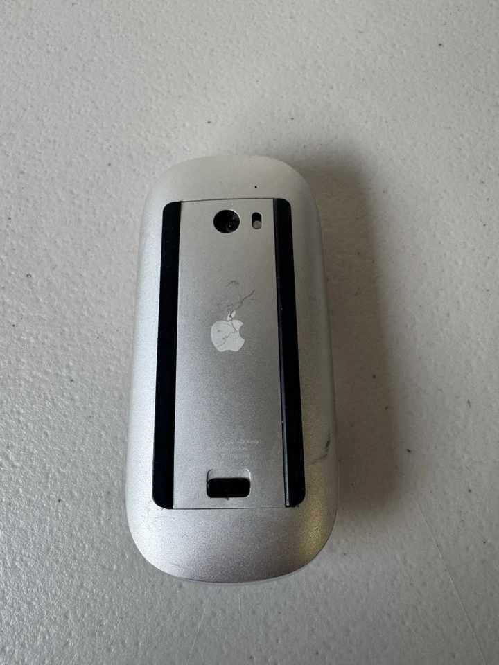 Apple Magic Mouse A1296 Wireless Multi-Touch Bluetooth Mouse - Image 3 of 3
