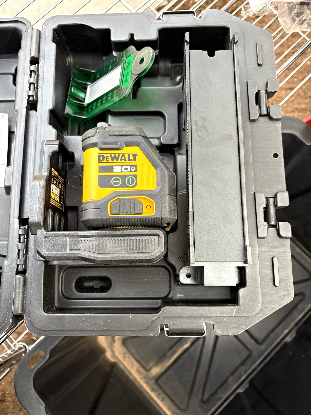 DEWALT 20V Cross-Line Laser Level Self-Leveling 2-Beam Green Kit w/ Case