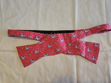 Vineyard Vines Men's Crab Bow Std Tie Silk Raspberry  Blue Adjustable EUC 