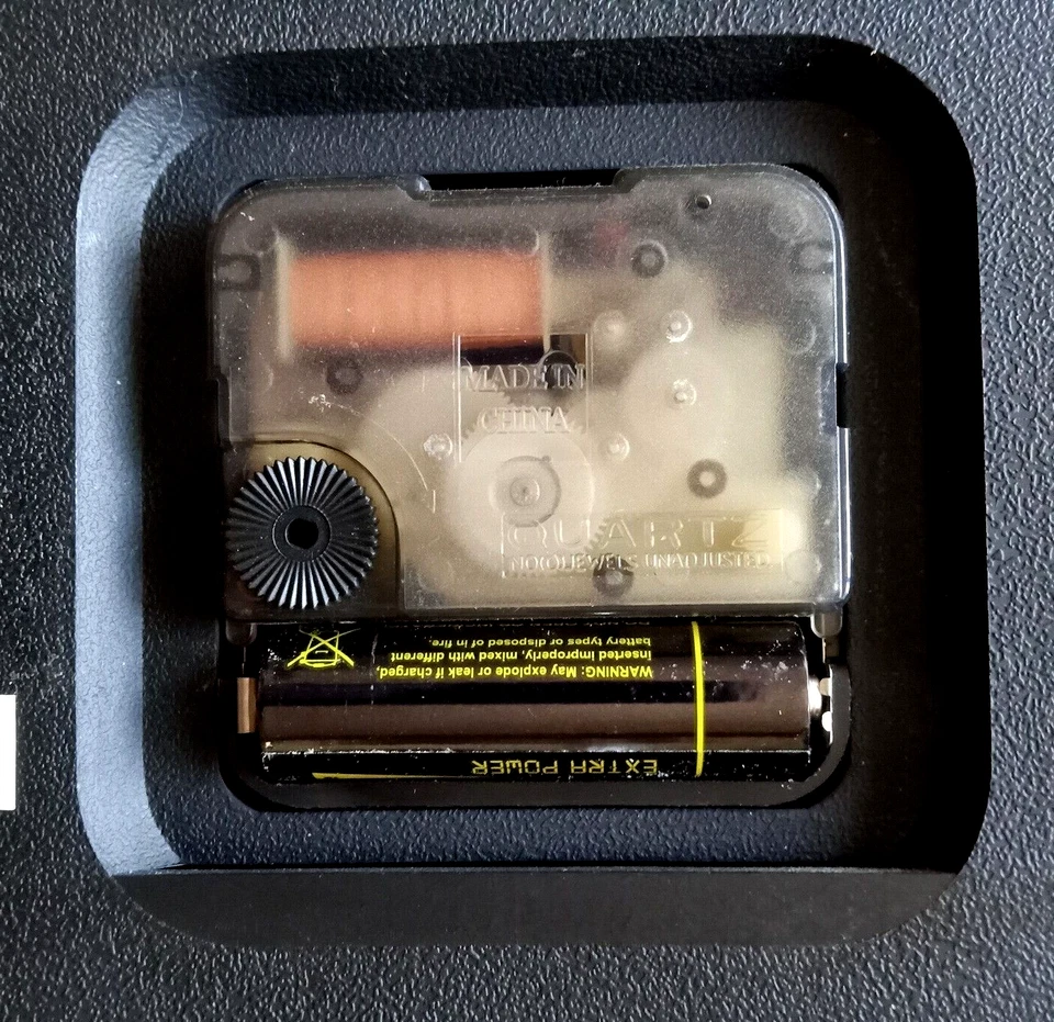 Moderno Reloj de Pared Analógico Negro/Blanco Moderno Rectángulo con Piedras Transparentes Foto 4 de 4