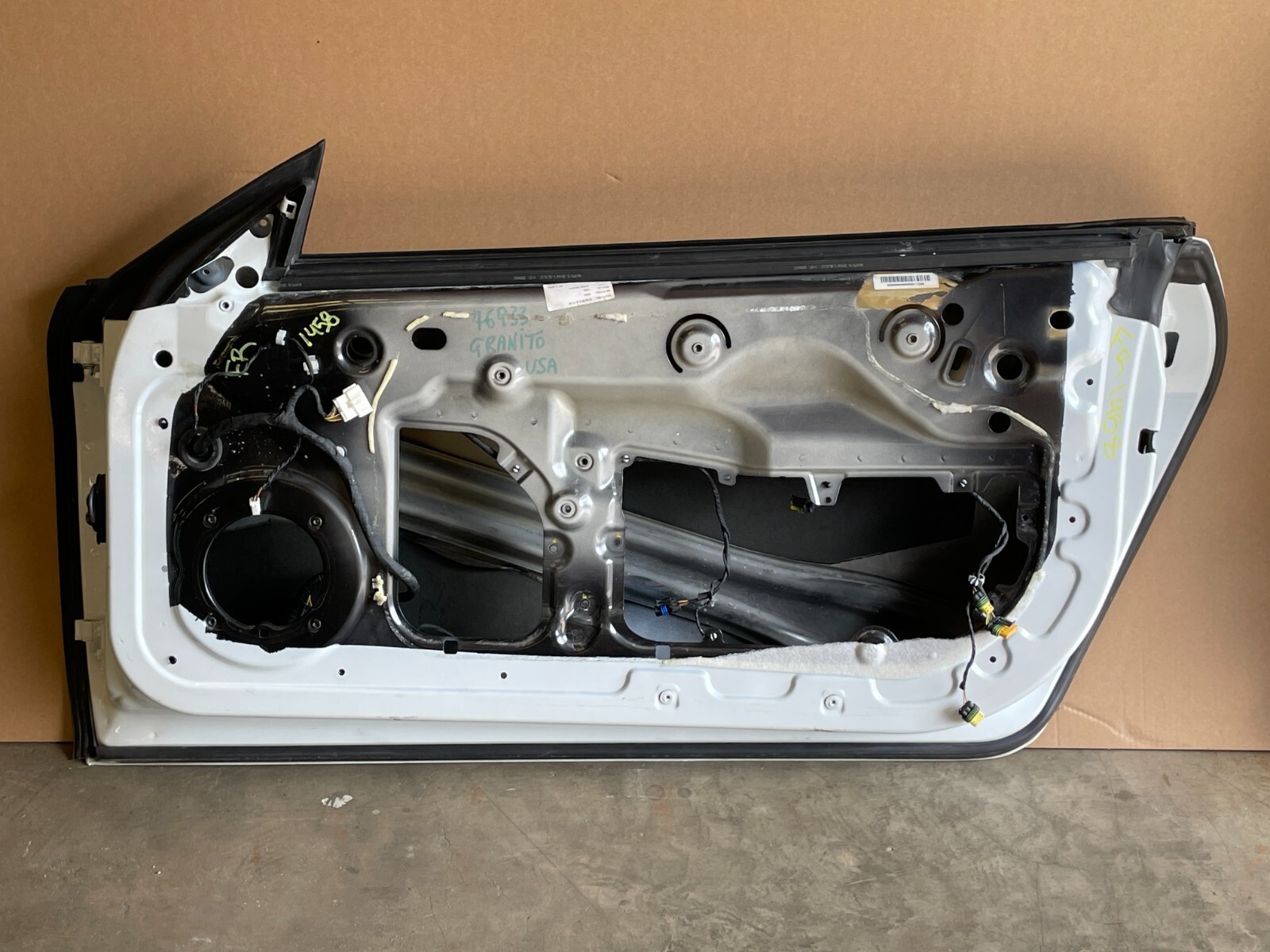 13 14 M145 Maserati Granturismo Right Passenger Side Door Shell 1458 OEM