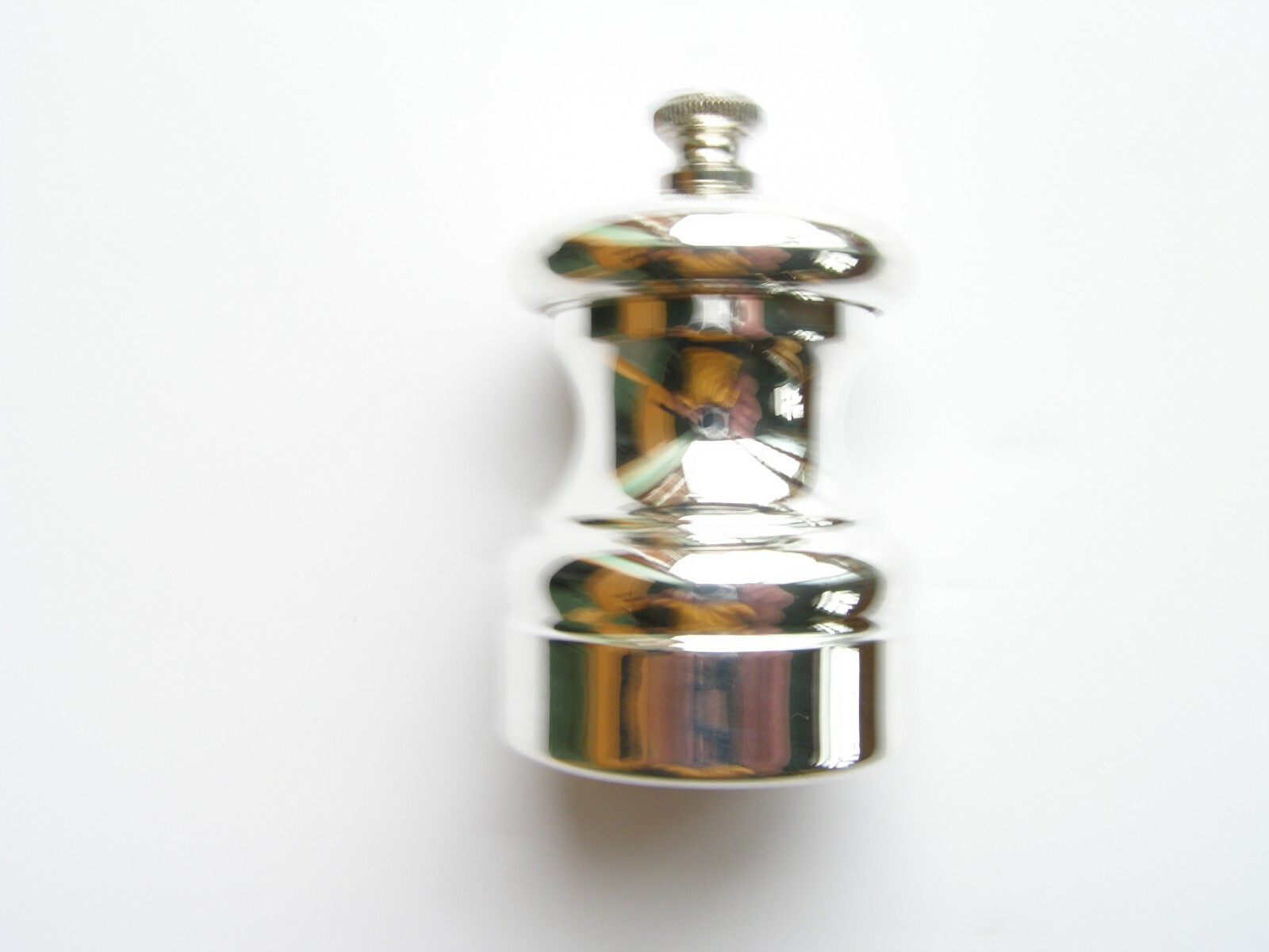 SILVER PLATED SALT GRINDER 2.5 inches. SILVER PLATED SALT MILL or SALT