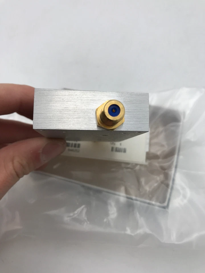 Placa de evaluación Mini-Circuits TB-566-75+ Foto 3 de 4