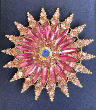 NWOT Pink Rhinestone Crystal Flower Sunburst Statement Brooch Pin Gold Tone