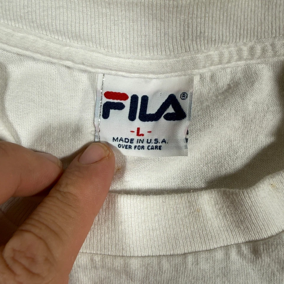 Camiseta De Colección Fila Beach Voleibol Grande Blanca Para Hombre Hecha en EE. UU. Camiseta Gráfica Foto 3 de 4