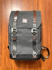 Pottery Barn Airstream Picnic Backpack Pismo Insulated Cooler Service for 4 NWOT