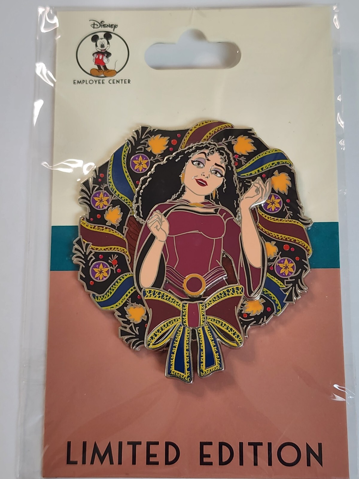 DEC Disney Pins Mother Gothel Villains Halloween Wreath LE400 Pin