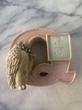 Disney Classic Winnie the Pooh Ceramic Alphabet Letter "V" Michel  Co.