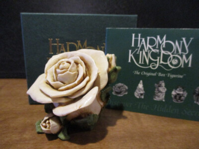 Harmony Kingdom Single White Rose Lord Byron's Harmony Garden UK Made SGN
