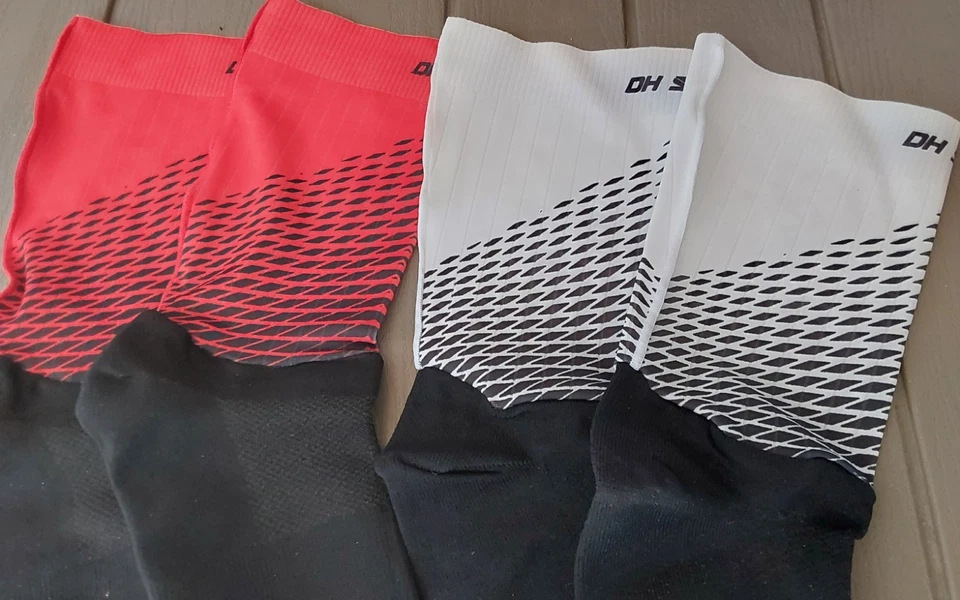 2 PAIRS ! Cyling Socks Anti Slip Silicone Hi-Tech Fabrics PRO's Choice Men Women - Image 2 of 4