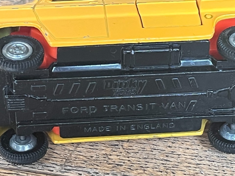 832192_4