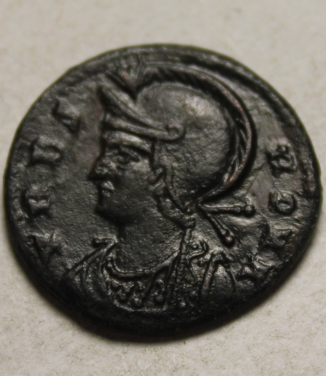 Rare Genuine ancient Roman coin VRBS ROMA She-wolf Remulus & Remus