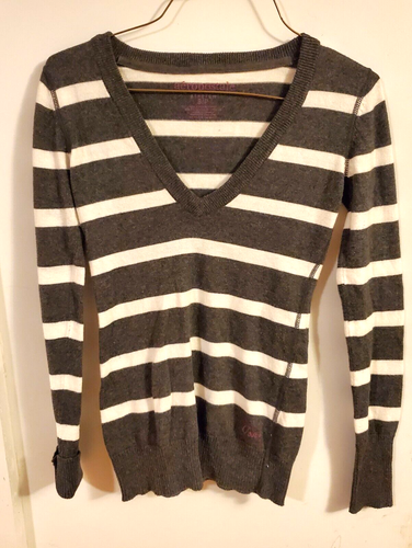 Aeropostale Girl's Vee Neck Gray and White Striped Sweater Size S/P Fall School - Picture 1 of 9