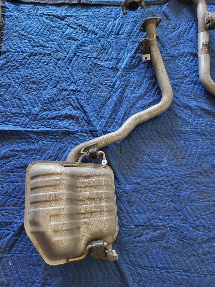 Глушитель и резонатор выхлопной системы 2015 Dodge Challenger с трубой 2016 б/у от оригинального производителя - Изображение 3 из 4