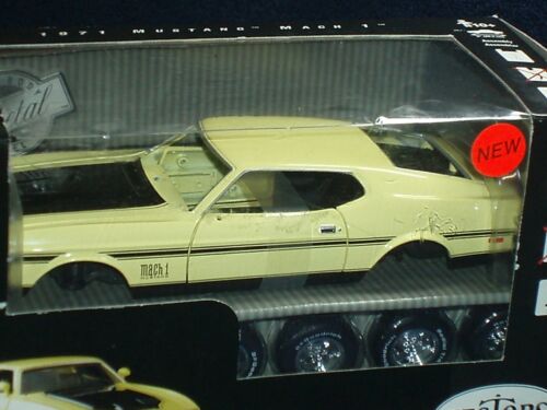 TESTOR'S 1971 FORD MUSTANG MACH 1 BEIGE MODEL KIT 1/24 SKILL LEVEL 2 - Picture 2 of 13