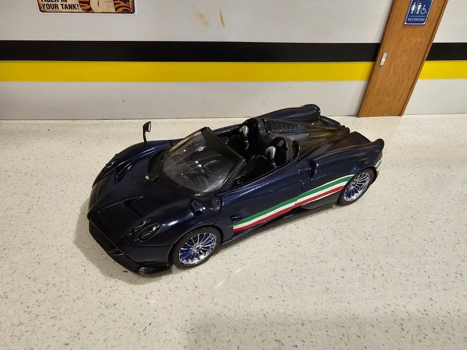 Coche fundido a presión Fast & Furious X escala 1:24 Pagani Huayra personalizado Foto 3 de 4