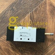 1pcs New Festo solenoid valve VUVS-LT25-M52-MD-G14-F8 8035181