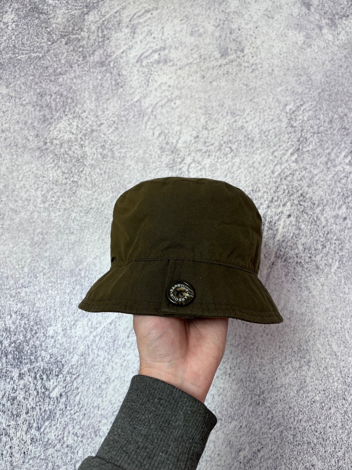 Vinathe unisex headdress Barbour wax size L