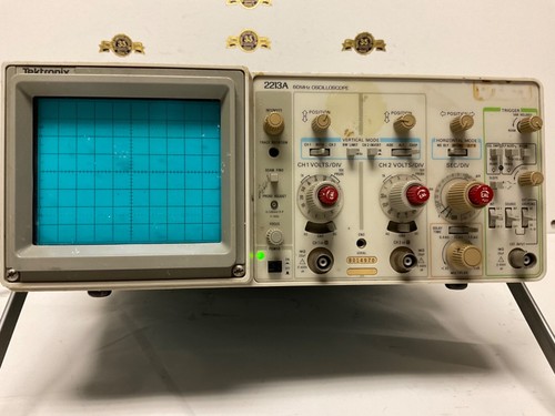 Tektronix Oscilloscopio Modello 2213A 60 MHz 2 Canali - Foto 5 di 18