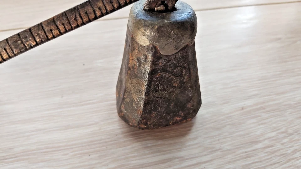 Ancienne balance romaine XVIIIe  Poids fonte  Instrument de mesure fer forgé - Photo 4/4