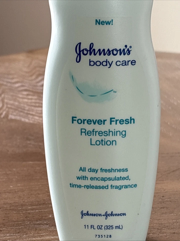 Освежающий лосьон Johnson's Body Care Forever Fresh 11 унций НОВЫЙ - Изображение 2 из 4