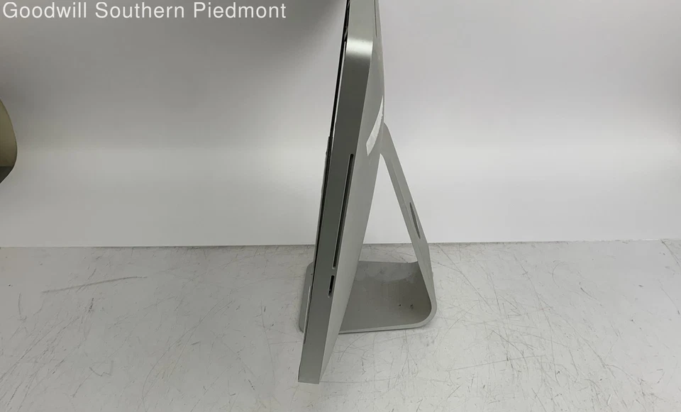 Apple iMac A1311 Intel Core i5 gen 2 2.5 GHz 8GB RAM 500 GB HDD - Parts - Image 2 of 4