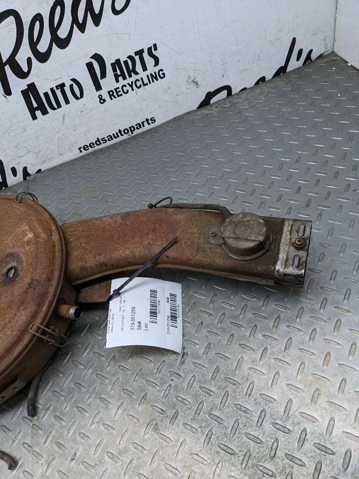 1989 年日产皮卡车空气清洁器总成 2.4L 升黑色 Z24 Electro Inj 1173740 — 第 3/4 张图片