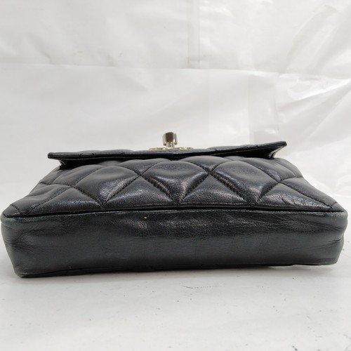 Chanel Bolsa Cintura 2 Set Piel de Cordero Negro 1564875 - Imagen 15 de 21