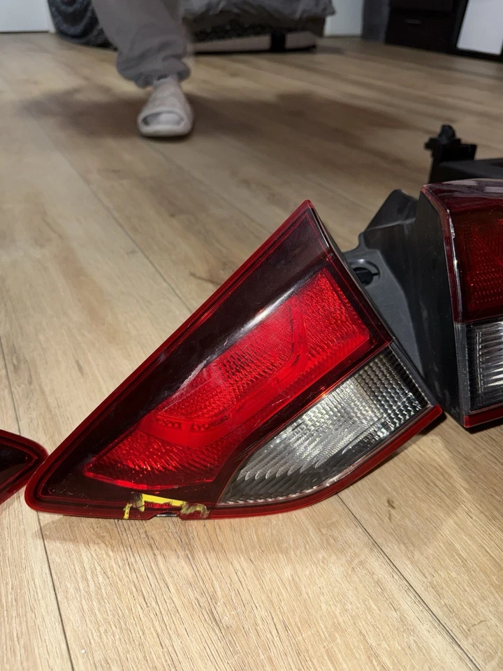 21-23 Chevrolet Trailblazer luz trasera ambos lados Foto 4 de 4