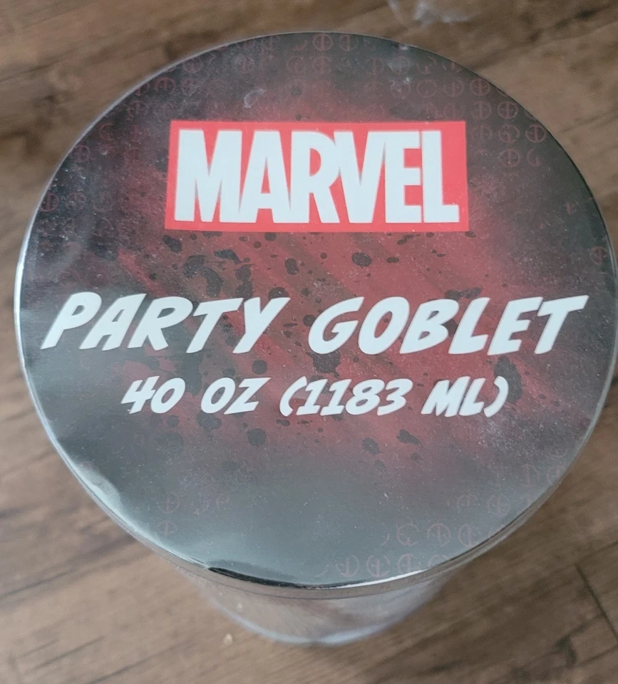 Cáliz de fiesta Marvel Deadpool 40 oz (unicornio) Foto 2 de 3