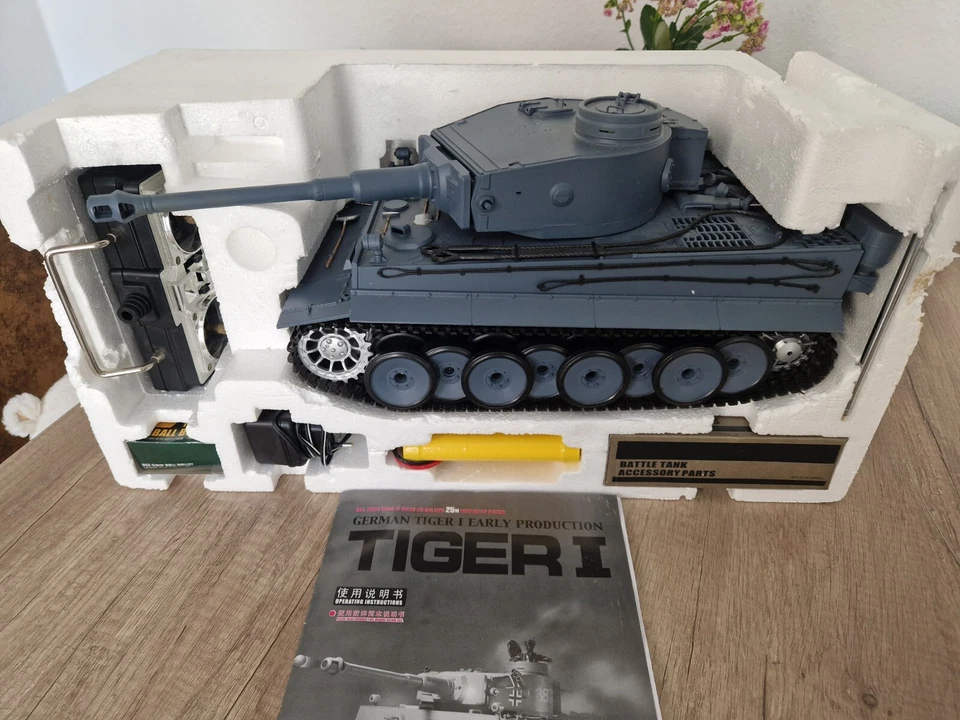 RC Panzer German Tiger I Heng Long 1:16 Grau Ferngesteuert - Bild 2 von 4