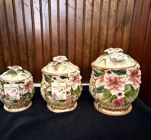 Corner Ruby Botanical Collection Pink Lilly 3D Design Canister 3 pc SET New - Picture 2 of 8