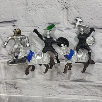 Renaissance Armored Horses With Medieval Soldiers Knights Mixed Mini Figures Lot