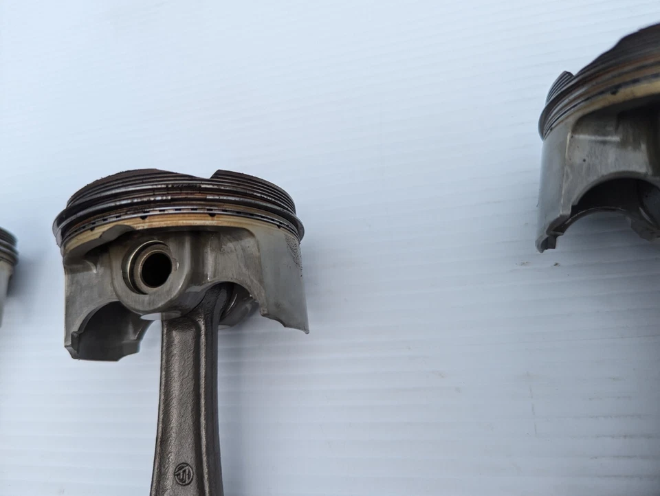 Triumph Daytona 650 2005 motor pistón varilla de conexión fabricante original Foto 3 de 4