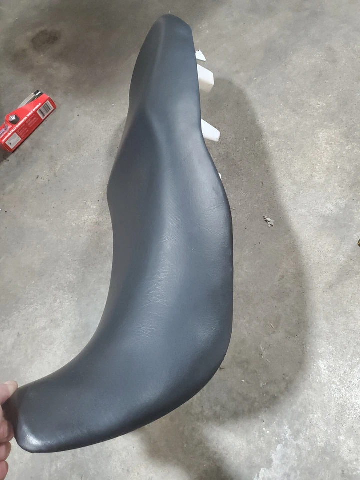 2009 KAWASAKI NINJA 500R Seat Saddle - Image 2 of 4