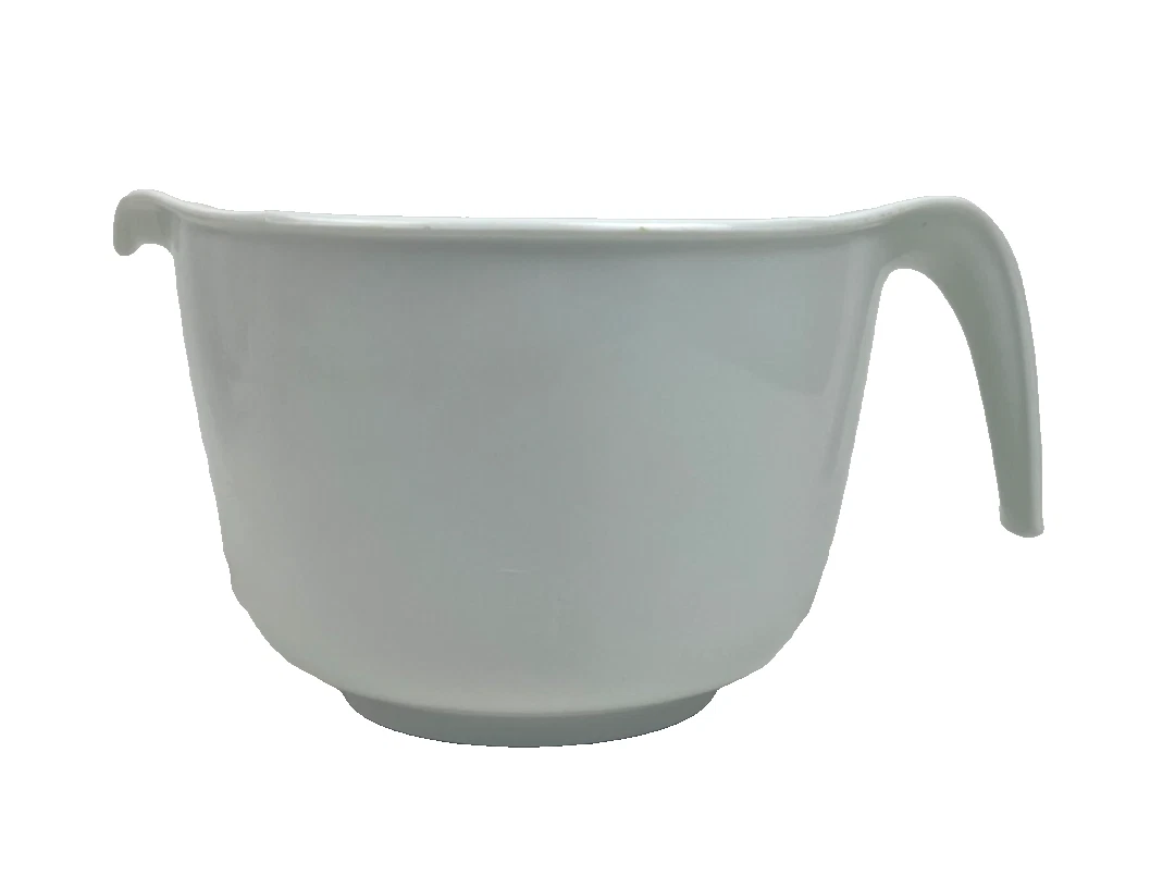 Vintage Rubbermaid Mix n Grip 12 Cup 3 Liter Batter Bowl 2663 Bottom White Spout