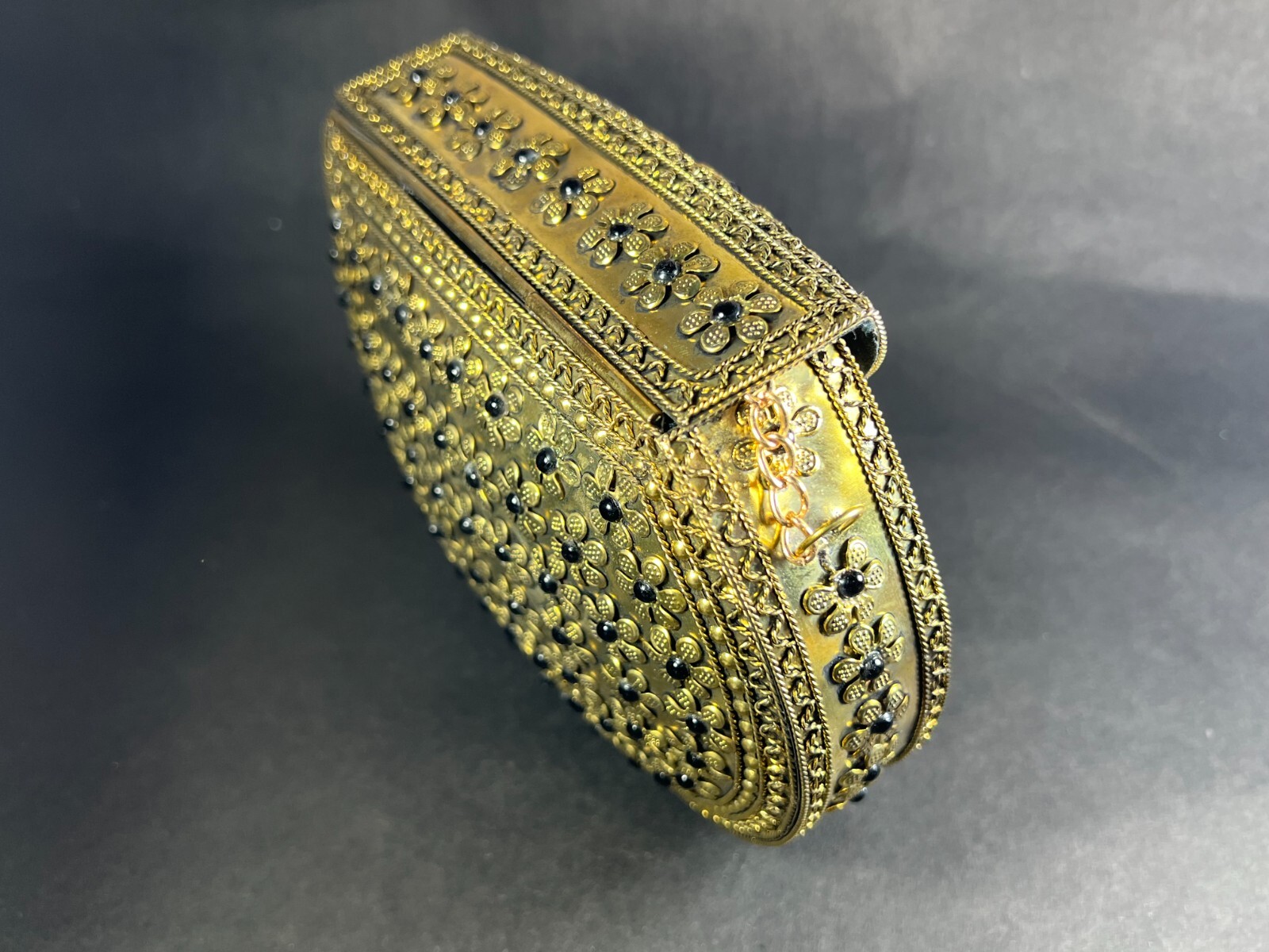 Pur10 Embossed Handmade Brass tone Women's cute Cocktail party purse clutch bag