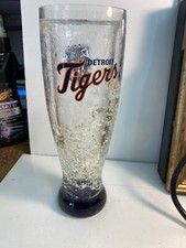 Vintage 9 1/2” Tall Duck House Detroit Tigers Cup Bubbled Up Layer