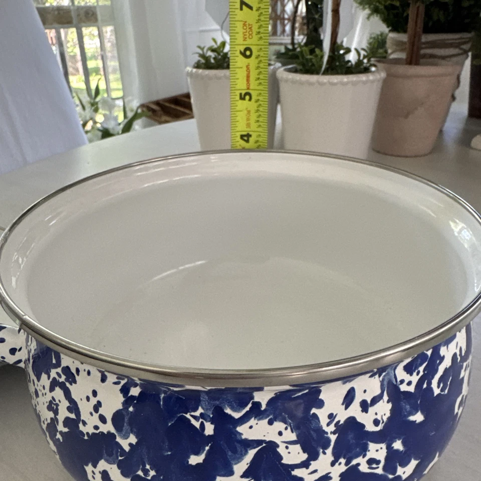 Golden Rabbit Enamelware Cook Pot, Royal Blue & White With Lid, 2.5 Quart Unused - Image 4 of 4