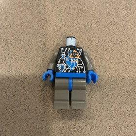 LEGO Space Insectoids Zotaxian minifigure Alien female 2965 6907 6909