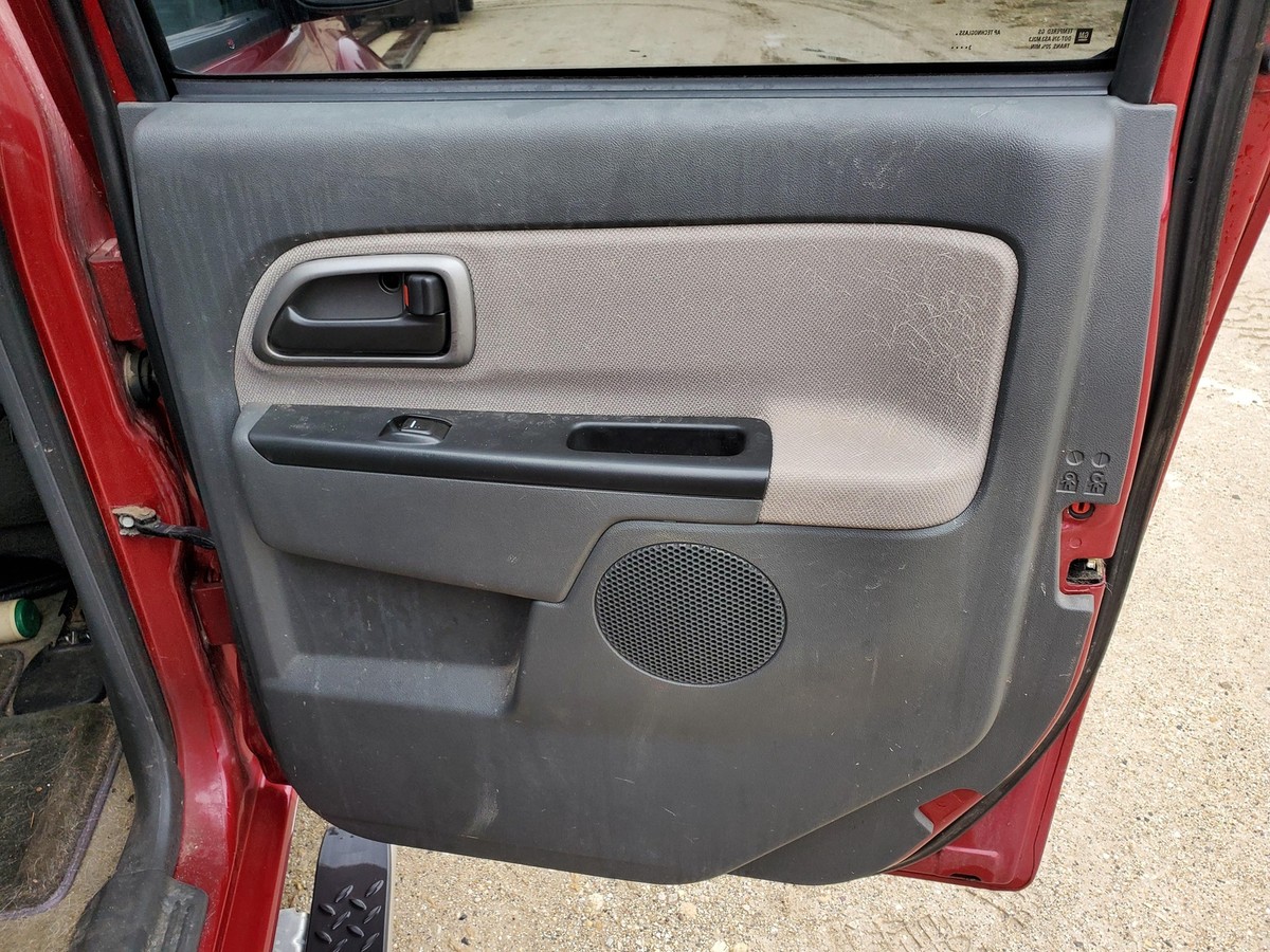 Rear RH Inside Door Panel 2004-2005 GMC/Chevy Canyon/Colorado | eBay