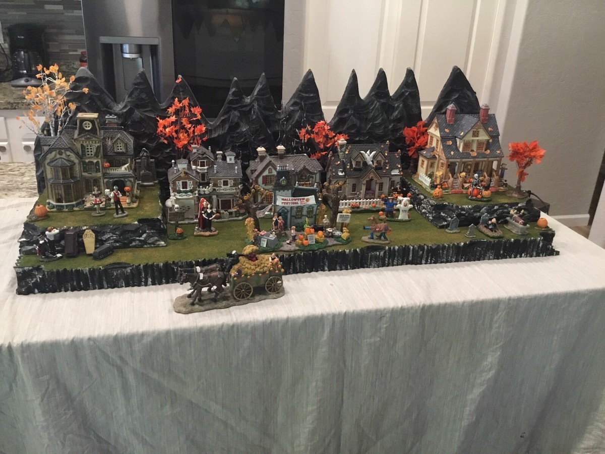 halloween village display platform HUGE 4' Fits , Lemax And Dept