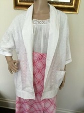 80 s Vintage White Floral Eyelet Open Front Blazer