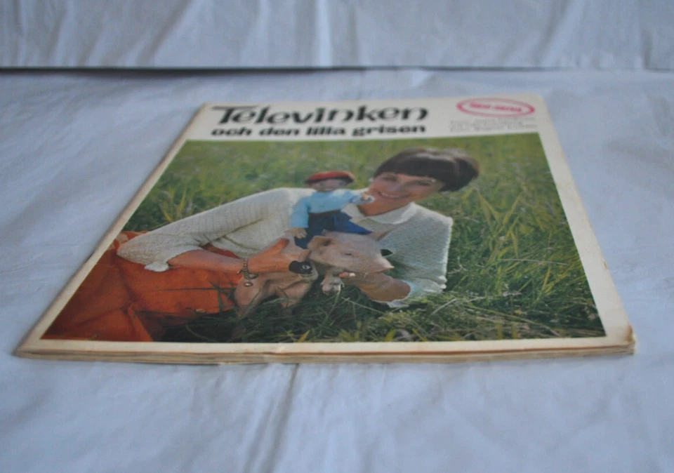 Swedish Puppet Book & Vinyl Record Televinken och den lilla grisen Anita Lindman - Image 4 of 4