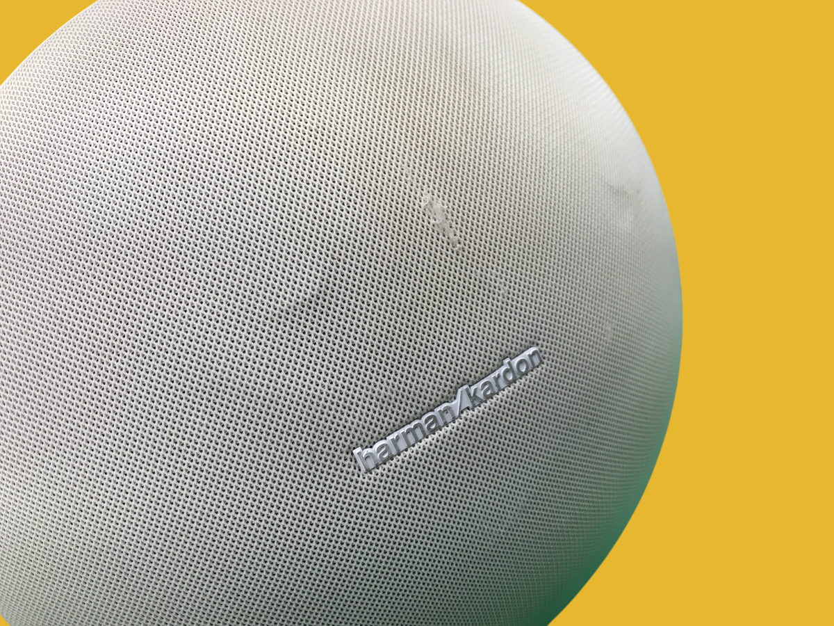 Harman Kardon Onyx Studio 3 Portable Bluetooth Speaker, White